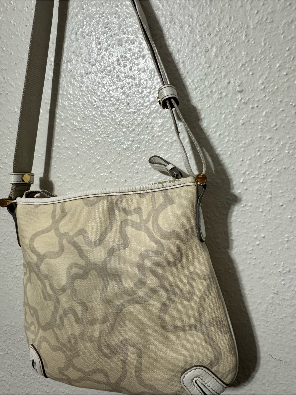TOUS Cream and Taupe Pattern Shoulder Bag - Picture 13 of 16